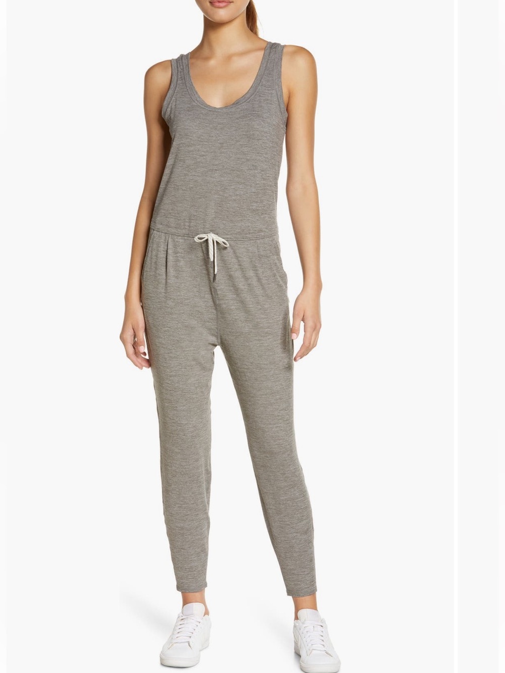 Vuori lux Harlem Jumpsuit in Heather Gray